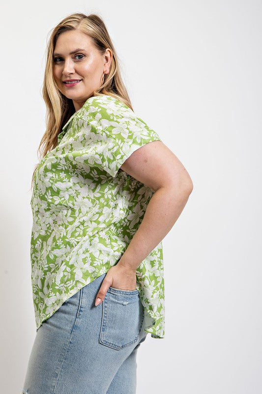 PLUS SIZE Floral Printed Half Button Popover Top