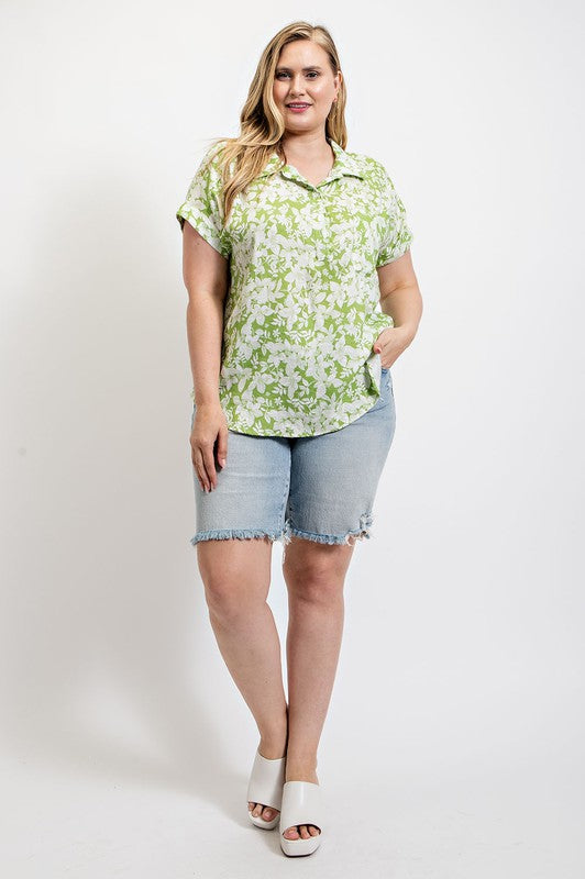 PLUS SIZE Floral Printed Half Button Popover Top