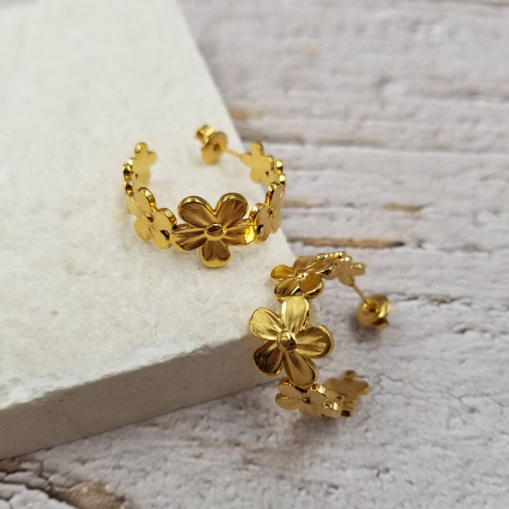 Daisy Chain Hoop Earrings in Gold